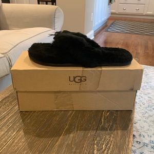 Black Ugg Fluff Flip Flop Slipper